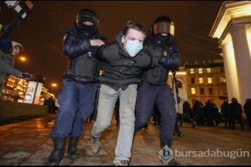 St. Petersburg'da savaş karşıtı!