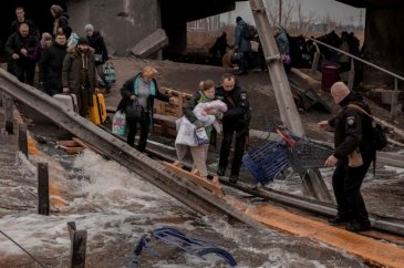 Ukrayna harabeye dönüyor: Bombardıman kentleri yok ediyor