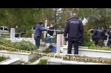 Babasının mezarı başında ölü bulundu!