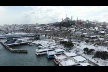 İstanbul'u kaplayan beyaz örtü görüntülendi