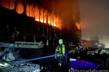 Kiev'de enkaz altında kalan siviller için zamanla yarış!