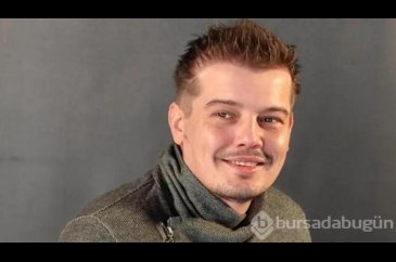Arda Kural şarkıcılığa büründü