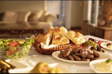 Sağlıklı bir iftar sofrasının püf noktaları
