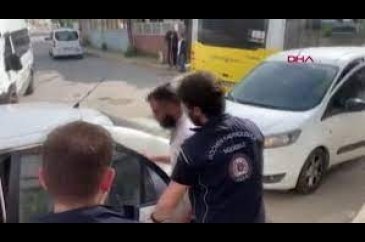 İstanbul'da gizemli erkek kuaförü geçidi...