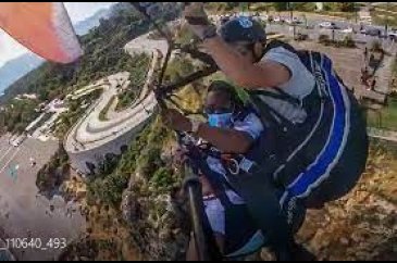 Antalya'da havada bayılan turist panik yarattı...