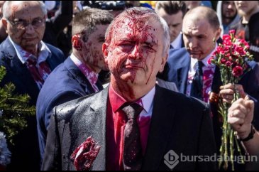 Rus büyükelçiye boyalı saldırı!