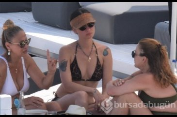 Birce Akalay tatile çıktı!