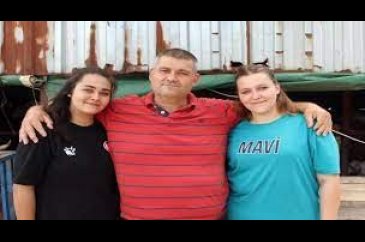 Baba mesleği hayvancılığı devam ettiren kardeşler