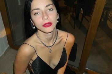 Merve Boluğur'dan bikinili paylaşım!