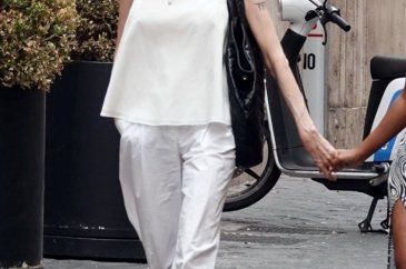 Angelina Jolie'nin en şık Roma görünümleri