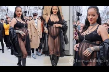 Rihanna ABD'nin en genç kendi servetini kendi inşa kadını 
