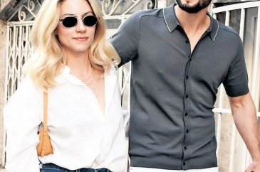 Akın Akınözü ile sevgilisi görüntülendi
