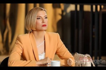 Şebnem Dönmez bikinili pozuyla genç kızlara taş çıkarttı!