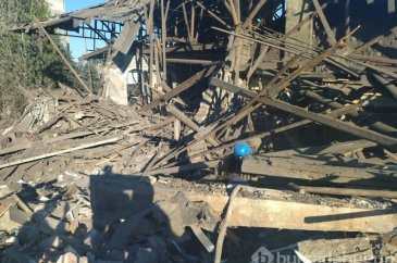 Rusya Donetsk'te kasabayı vurdu