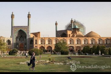 İran'daki 17. yüzyıldan kalma ünlü Şah Camii restorasyon sırasında ...