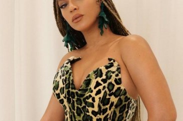 Beyonce yeni albümünün şarkı listesini paylaştı