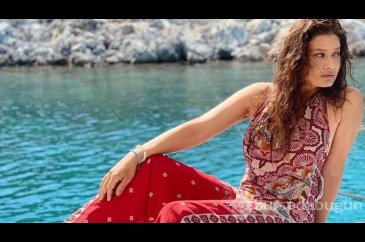 Nurgül Yeşilçay, sevgilisi Necati Kocabay'la sezonu açtı