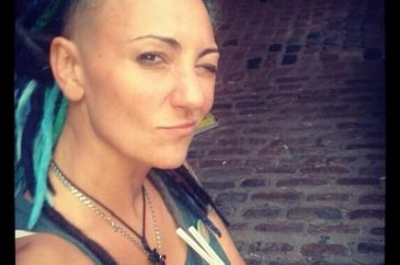 Özlem Tekin yıllar sonra ortaya çıktı.