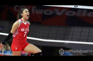Voleybolcu Hande Baladın gönlünü bakın kime kaptırdı?