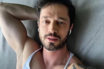 Murat Boz, saçlarına kaynak yaptırdı