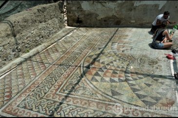 Myrleia Antik Kenti ve mozaikleri geçmişe ışık tutuyor