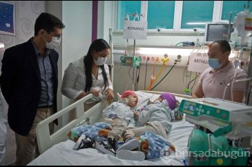 Yapışık ikizler sanal gerçeklikle ayrıldı! 