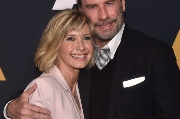 Grease yıldızı Olivia Newton John'un ölümünün ardından hayatının en...