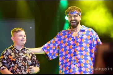 Rap şarkıcısı Sefo ile sosyal medya fenomeni Fevzi aynı sahnede