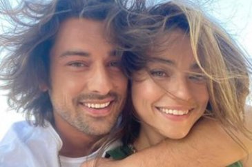 Ayça Ayşin Turan'ın A'dan Z'ye siyah kombini