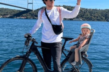 Müge Boz ve ailesi bisiklet turunda
