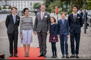 Danimarka Kraliçesi Margrethe ailesinden özür diledi
