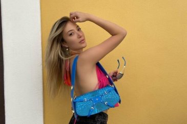 Yasmin Erbil estetik oldu