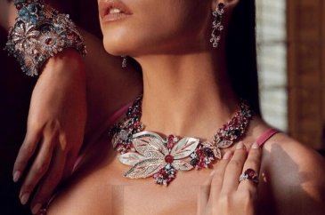 Serenay Sarıkaya: Koşulsuz aşk masallarda olur