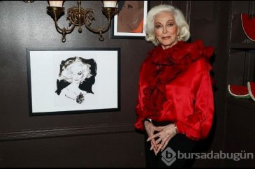 Dünyanın en yaşlı süper modeli Carmen Dell'Orefice dergi kapağında