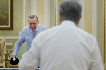 Cumhurbaşkanı Erdoğan ile Tokayev masa tenisi oynadı
