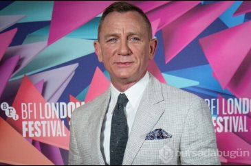 Daniel Craig'e kraliyet nişanı verildi