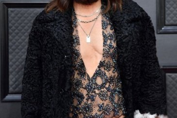 Joker karakteriyle tanınan Jared Leto güzellik markası çıkarıyor
