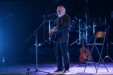 Yusuf İslam Türkiye'deki ilk konserini AKM'de verdi