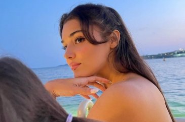 Hande Erçel'den duygusal mesaj