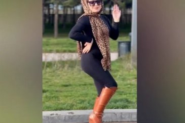 Fenomen Esra Rabia Ünal'ın dar kıyafetleri tartışma yarattı