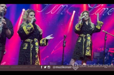 Linet sahneye bornoz ve terlikle çıktı