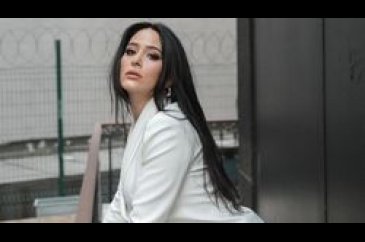 Mahmut Tuncer'in kızı Gizem Tuncer hamam pozuyla mest etti! 