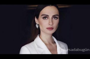 Birce Akalay güzelliğini annesinden almış