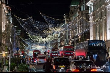 Londra sokakları Noel ve yılbaşı için süslendi
