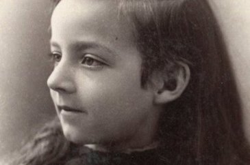 9 yıl boyunca uyuyan kız, uyandığında 21 yaşındaydı!