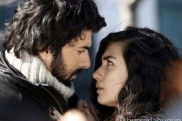 Tuba Büyüküstün ile Engin Akyürek yeniden aşk mı yaşıyor?