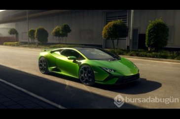 Lamborghini asfaltın dışına çıktı