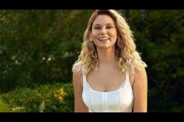 Farah Zeynep Abdullah hakkında 2 yıl 4 aya kadar hapis istemiyle da...