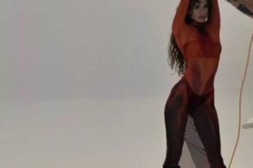 Didem Soydan'dan transparan şov