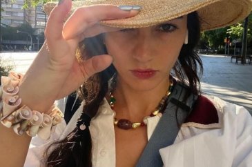 Burcu Özberk'in yeni imajı